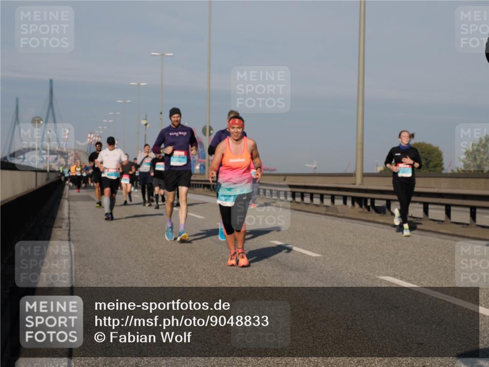 03.10.2025 - Köhlbrandbrückenlauf Fabian Wolf http://msf.ph/oto/9048833 03.10.2025 10:00:43 Position 3  meine-sportfotos.de