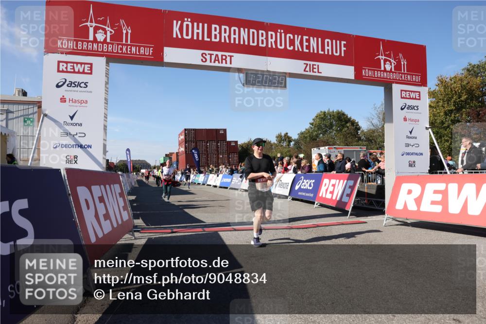 03.10.2025 - Köhlbrandbrückenlauf Lena Gebhardt http://msf.ph/oto/9048834 03.10.2025 13:20:40 Ziel 4269, 4476, 4646, 4790, 5488, 5543, 5631, 5774, 5918, 5920, 6777, 6807 meine-sportfotos.de