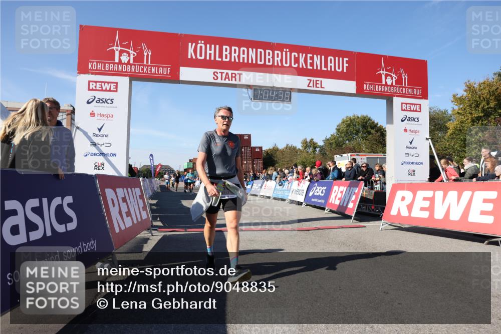 03.10.2025 - Köhlbrandbrückenlauf Lena Gebhardt http://msf.ph/oto/9048835 03.10.2025 13:04:38 Ziel 4022, 4055, 4236, 4246, 4247, 4713, 4724, 4831, 5948, 6018, 6092, 6470 meine-sportfotos.de