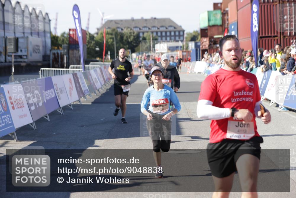 03.10.2025 - Köhlbrandbrückenlauf Jannik Wohlers http://msf.ph/oto/9048838 03.10.2025 13:07:30 Ziel 4113, 4254, 4287, 4288, 4375, 4590, 4636, 4649, 4794, 4806, 5645, 5646, 5870, 5872, 6459 meine-sportfotos.de
