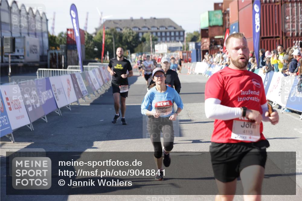03.10.2025 - Köhlbrandbrückenlauf Jannik Wohlers http://msf.ph/oto/9048841 03.10.2025 13:07:30 Ziel 4113, 4254, 4287, 4288, 4375, 4590, 4636, 4649, 4794, 4806, 5645, 5646, 5870, 5872, 6459 meine-sportfotos.de