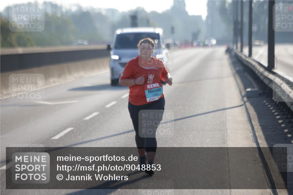 03.10.2025 - Köhlbrandbrückenlauf Jannik Wohlers http://msf.ph/oto/9048853 03.10.2025 09:30:51 Position 3 1389 meine-sportfotos.de