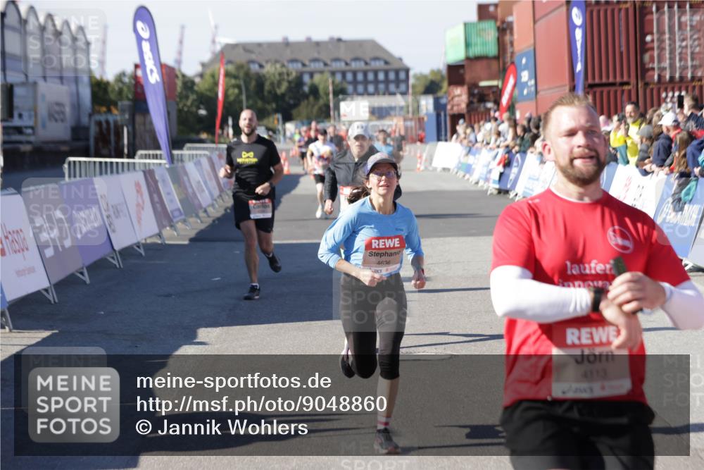 03.10.2025 - Köhlbrandbrückenlauf Jannik Wohlers http://msf.ph/oto/9048860 03.10.2025 13:07:30 Ziel 4113, 4254, 4287, 4288, 4375, 4590, 4636, 4649, 4794, 4806, 5645, 5646, 5870, 5872, 6459 meine-sportfotos.de