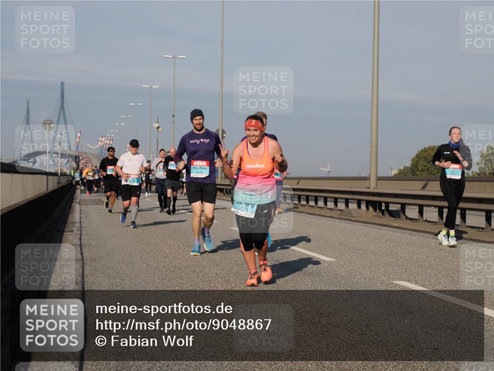 03.10.2025 - Köhlbrandbrückenlauf Fabian Wolf http://msf.ph/oto/9048867 03.10.2025 10:00:44 Position 3 2242, 3273 meine-sportfotos.de