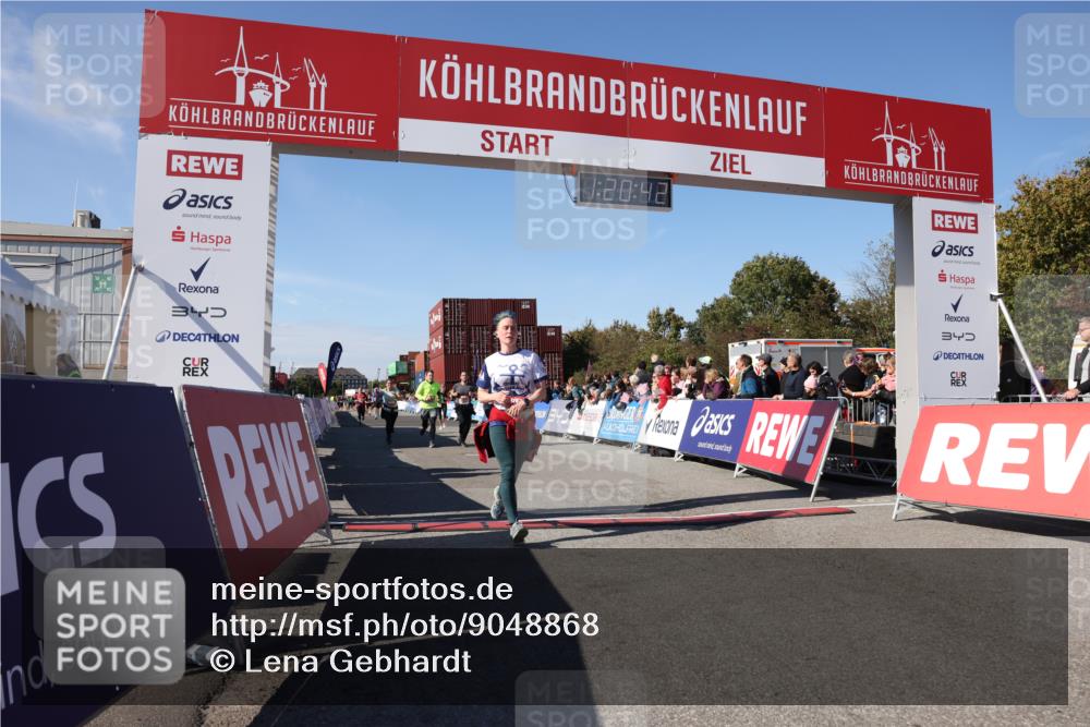 03.10.2025 - Köhlbrandbrückenlauf Lena Gebhardt http://msf.ph/oto/9048868 03.10.2025 13:20:42 Ziel 4269, 4476, 4646, 4709, 4790, 5480, 5488, 5543, 5774, 5918, 5920, 6777, 6807 meine-sportfotos.de