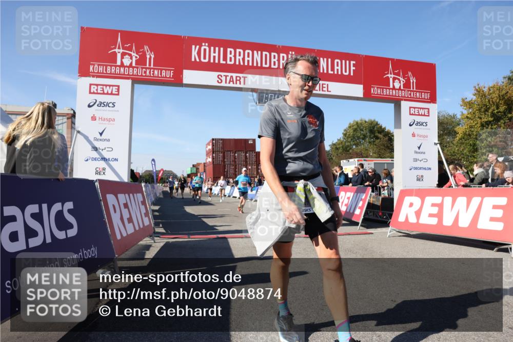 03.10.2025 - Köhlbrandbrückenlauf Lena Gebhardt http://msf.ph/oto/9048874 03.10.2025 13:04:39 Ziel 4022, 4055, 4236, 4246, 4247, 4713, 4724, 4831, 5948, 6018, 6092, 6470 meine-sportfotos.de