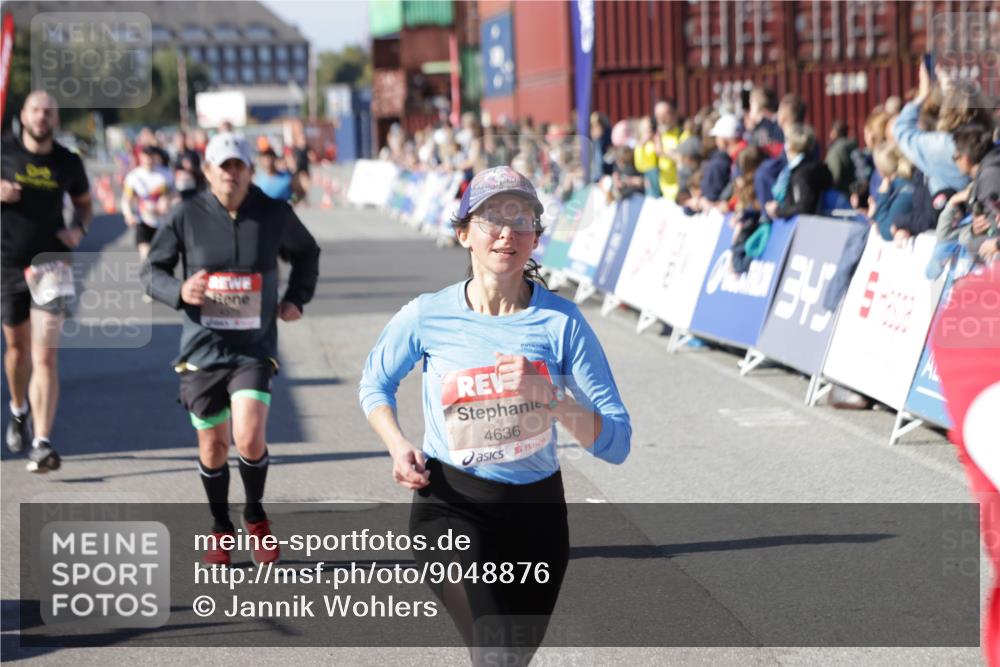 03.10.2025 - Köhlbrandbrückenlauf Jannik Wohlers http://msf.ph/oto/9048876 03.10.2025 13:07:31 Ziel 4113, 4254, 4287, 4288, 4375, 4590, 4636, 4794, 4806, 5645, 5646, 5870, 5872, 6459 meine-sportfotos.de