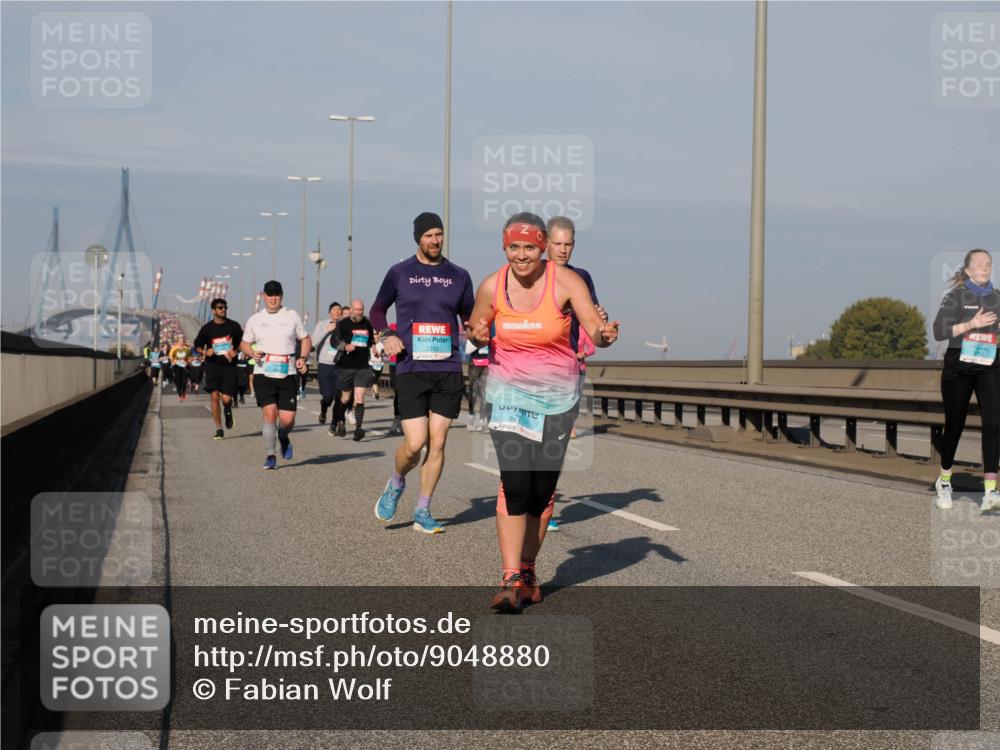 03.10.2025 - Köhlbrandbrückenlauf Fabian Wolf http://msf.ph/oto/9048880 03.10.2025 10:00:44 Position 3 2242, 3273 meine-sportfotos.de