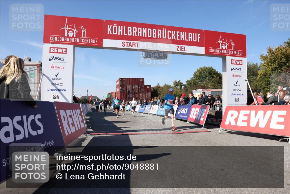 03.10.2025 - Köhlbrandbrückenlauf Lena Gebhardt http://msf.ph/oto/9048881 03.10.2025 13:04:41 Ziel 4022, 4055, 4236, 4246, 4247, 4303, 4713, 4724, 4831, 5948, 5968, 6018, 6092, 6470 meine-sportfotos.de