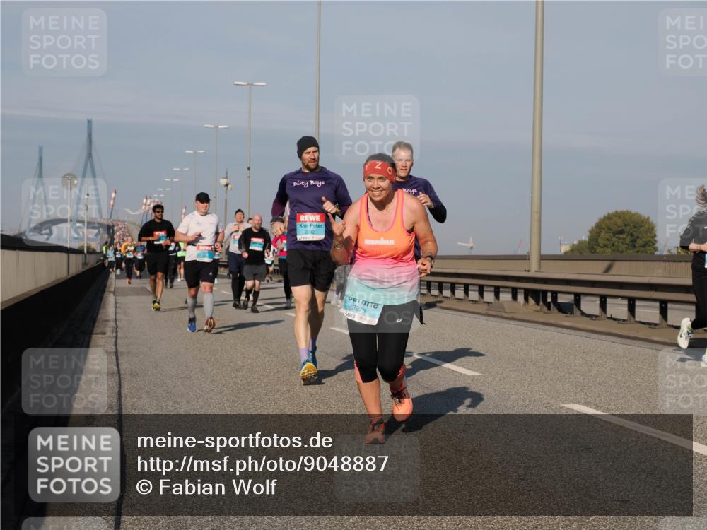 03.10.2025 - Köhlbrandbrückenlauf Fabian Wolf http://msf.ph/oto/9048887 03.10.2025 10:00:44 Position 3 2242, 3273 meine-sportfotos.de