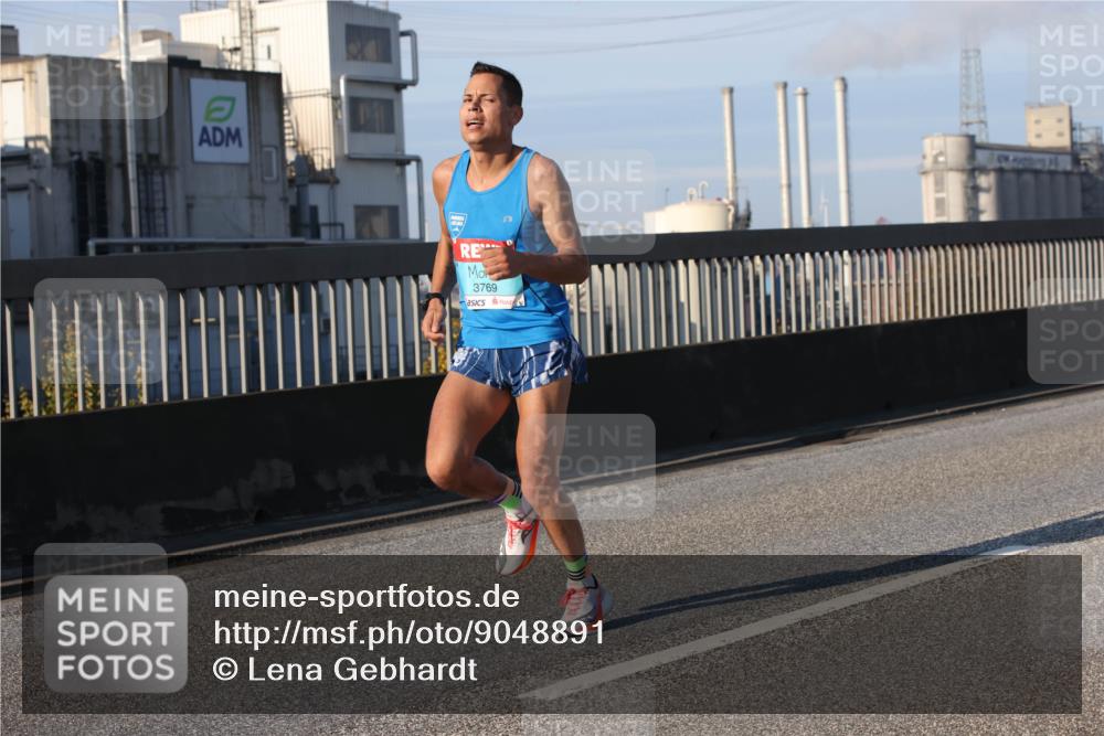03.10.2025 - Köhlbrandbrückenlauf Lena Gebhardt http://msf.ph/oto/9048891 03.10.2025 09:31:33 Position 1 3769 meine-sportfotos.de