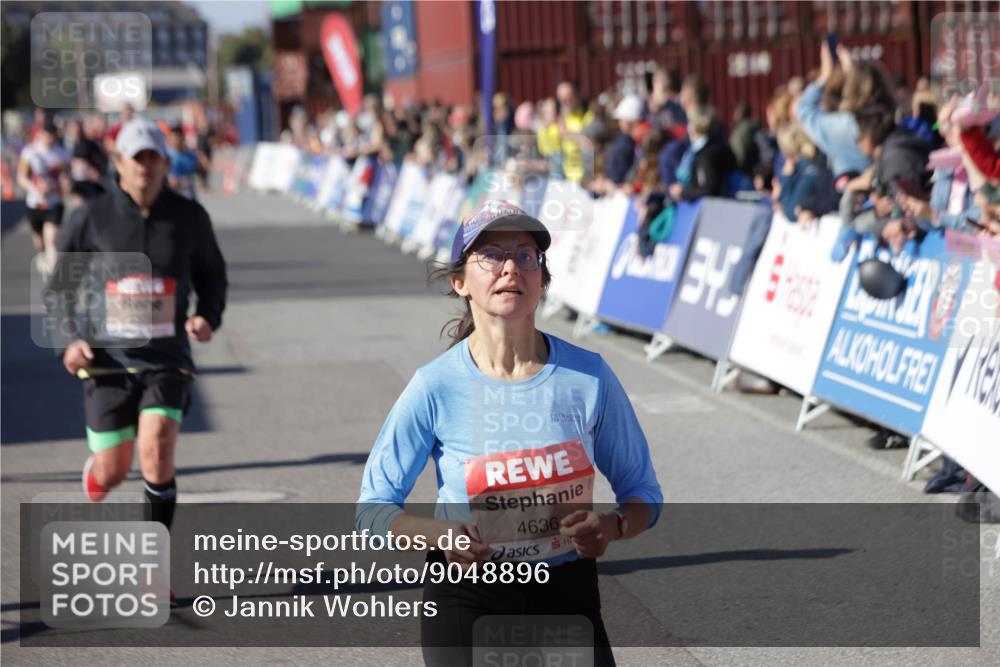 03.10.2025 - Köhlbrandbrückenlauf Jannik Wohlers http://msf.ph/oto/9048896 03.10.2025 13:07:31 Ziel 4113, 4254, 4287, 4288, 4375, 4590, 4636, 4794, 4806, 5645, 5646, 5870, 5872, 6459 meine-sportfotos.de