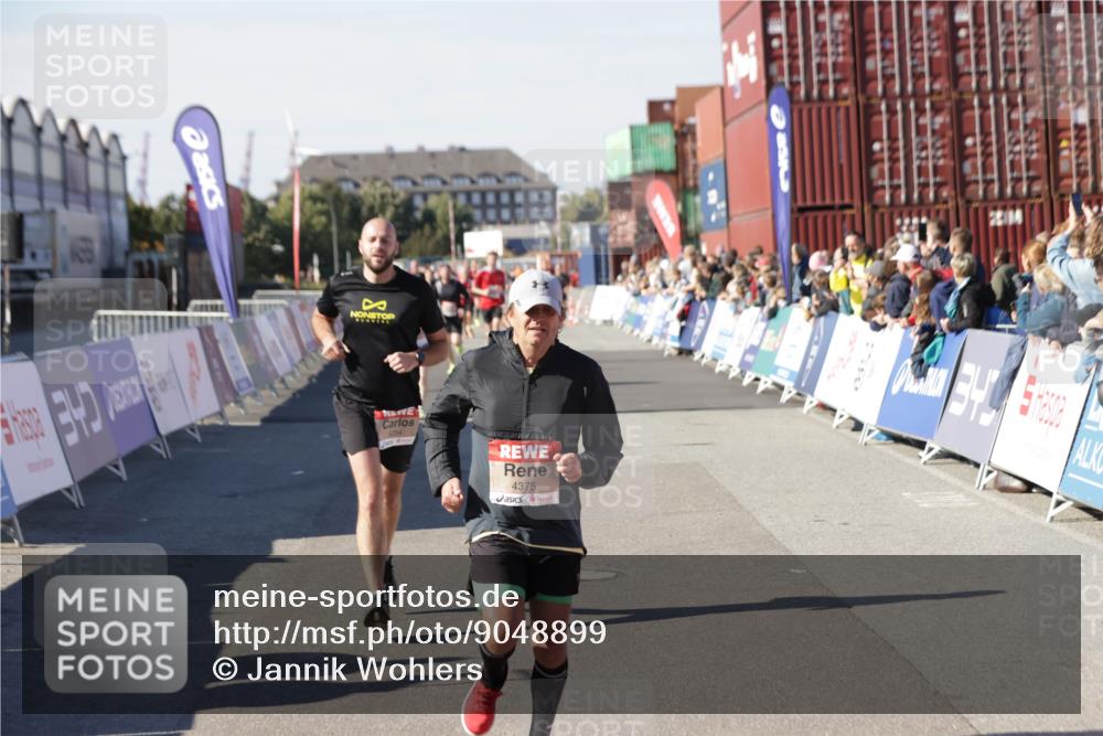 03.10.2025 - Köhlbrandbrückenlauf Jannik Wohlers http://msf.ph/oto/9048899 03.10.2025 13:07:32 Ziel 4113, 4165, 4254, 4263, 4287, 4288, 4375, 4590, 4636, 5645, 5646, 5870, 5872 meine-sportfotos.de