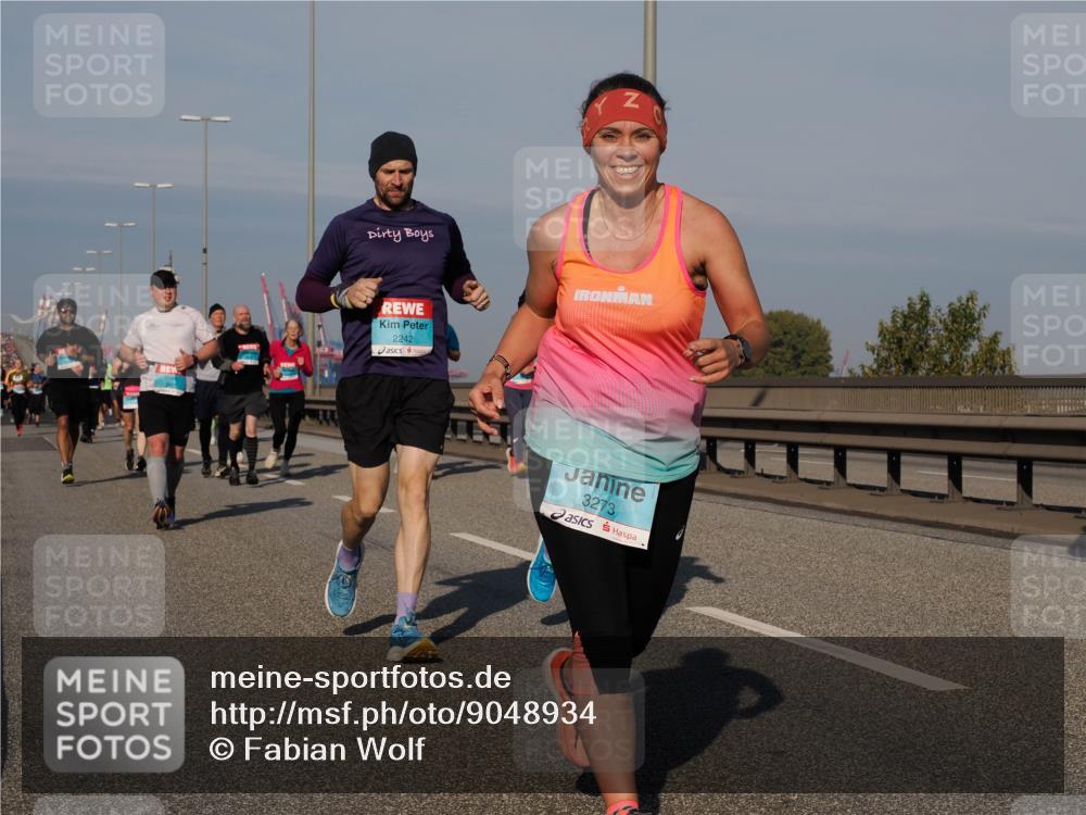 03.10.2025 - Köhlbrandbrückenlauf Fabian Wolf http://msf.ph/oto/9048934 03.10.2025 10:00:45 Position 3 2242, 3273 meine-sportfotos.de