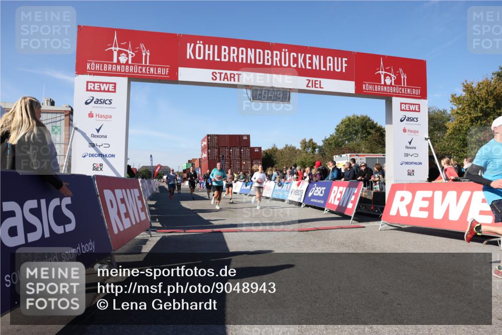 03.10.2025 - Köhlbrandbrückenlauf Lena Gebhardt http://msf.ph/oto/9048943 03.10.2025 13:04:42 Ziel 4022, 4236, 4246, 4247, 4303, 4449, 4713, 4724, 4831, 5849, 5948, 5968, 6092, 6268, 6470 meine-sportfotos.de