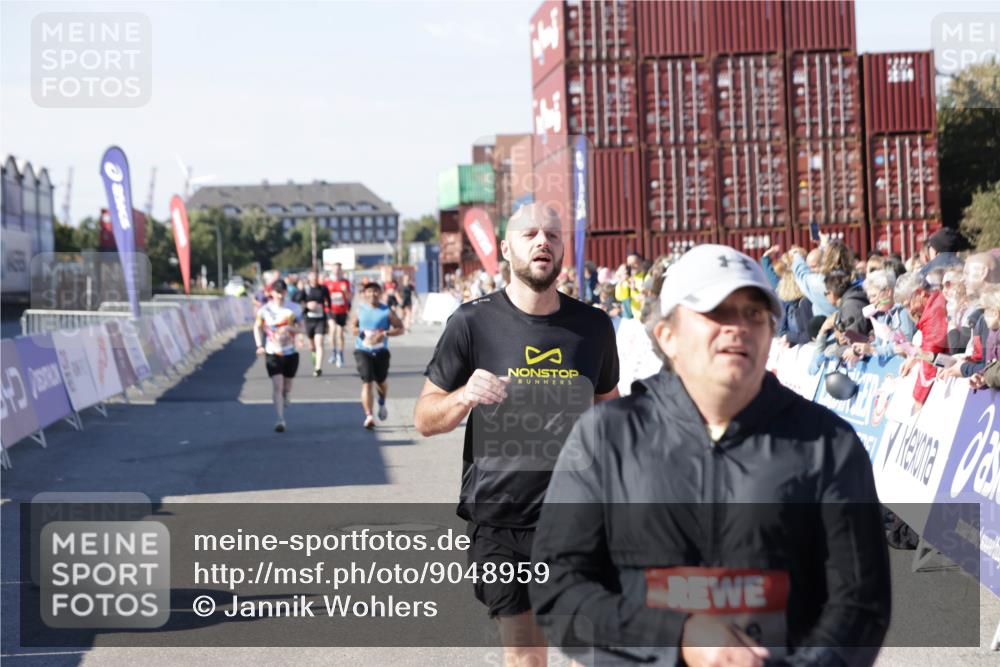 03.10.2025 - Köhlbrandbrückenlauf Jannik Wohlers http://msf.ph/oto/9048959 03.10.2025 13:07:34 Ziel 4113, 4165, 4254, 4263, 4287, 4288, 4375, 4636, 5870, 5872, 6744 meine-sportfotos.de