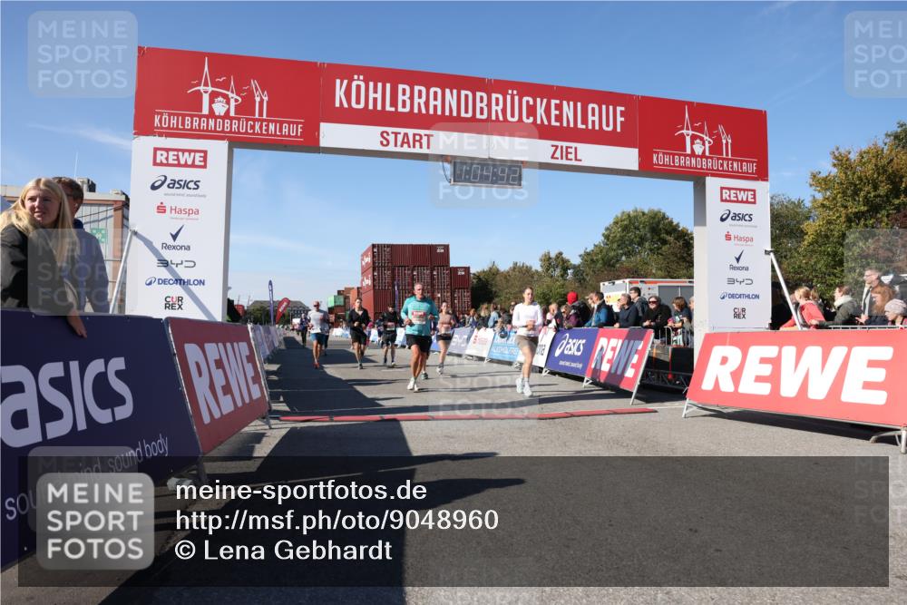 03.10.2025 - Köhlbrandbrückenlauf Lena Gebhardt http://msf.ph/oto/9048960 03.10.2025 13:04:43 Ziel 4022, 4061, 4236, 4246, 4247, 4303, 4449, 4713, 4724, 4831, 5849, 5948, 5968, 6092, 6268, 6470, 6716 meine-sportfotos.de