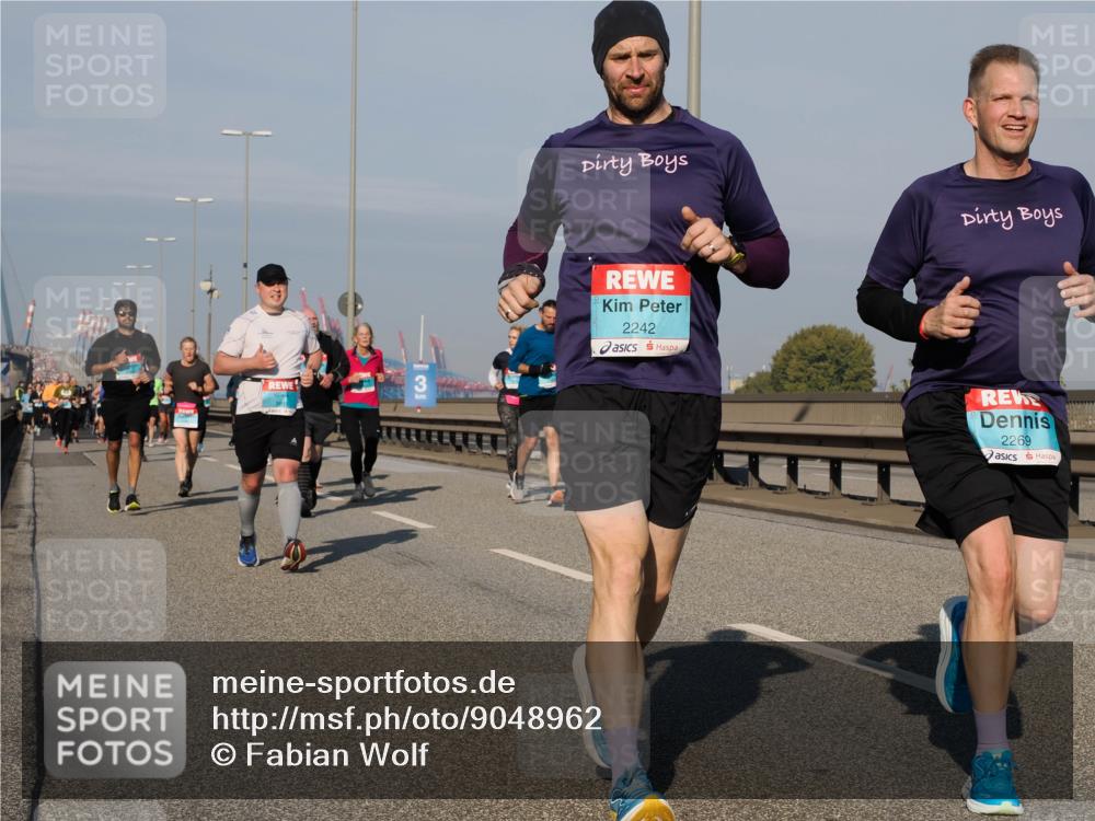 03.10.2025 - Köhlbrandbrückenlauf Fabian Wolf http://msf.ph/oto/9048962 03.10.2025 10:00:47 Position 3 3, 2242, 2269 meine-sportfotos.de