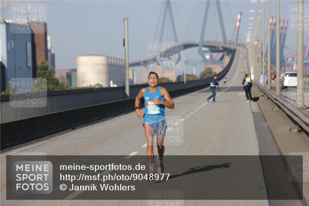 03.10.2025 - Köhlbrandbrückenlauf Jannik Wohlers http://msf.ph/oto/9048977 03.10.2025 09:32:51 Position 3 3769 meine-sportfotos.de