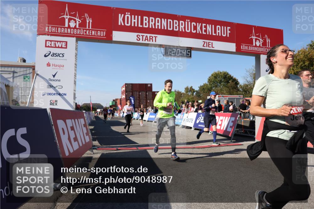 03.10.2025 - Köhlbrandbrückenlauf Lena Gebhardt http://msf.ph/oto/9048987 03.10.2025 13:20:45 Ziel 4476, 4646, 4709, 5480, 5488, 5774, 5918, 5920, 6703, 6777, 6807 meine-sportfotos.de