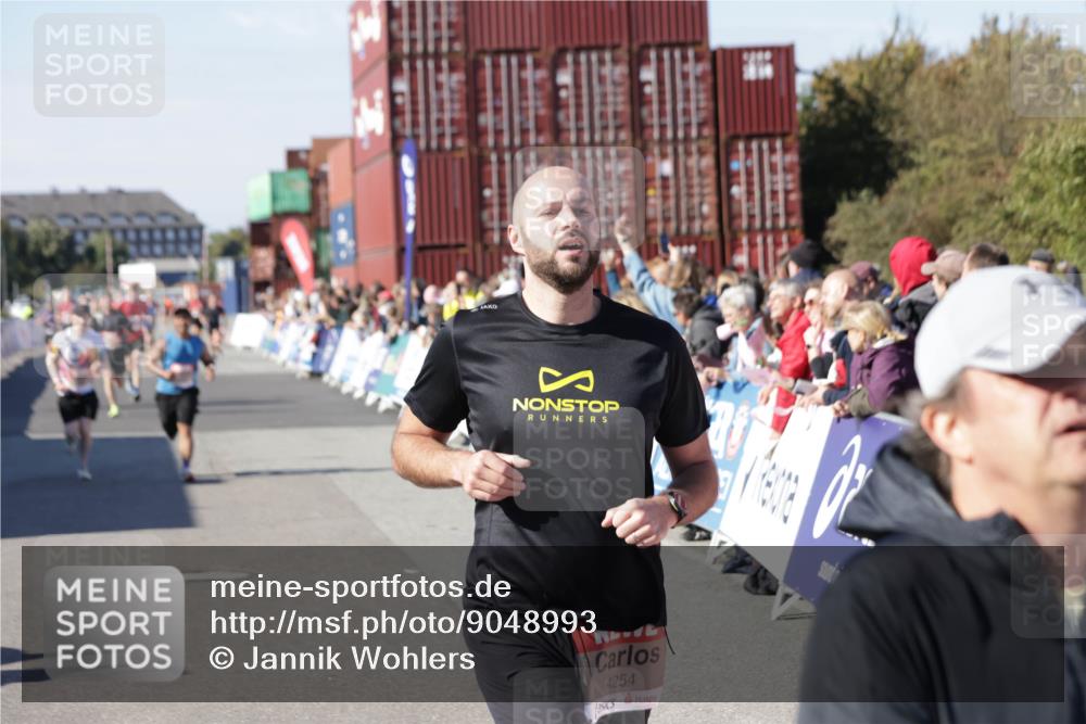03.10.2025 - Köhlbrandbrückenlauf Jannik Wohlers http://msf.ph/oto/9048993 03.10.2025 13:07:34 Ziel 4113, 4165, 4254, 4263, 4287, 4288, 4375, 4636, 5870, 5872, 6744 meine-sportfotos.de