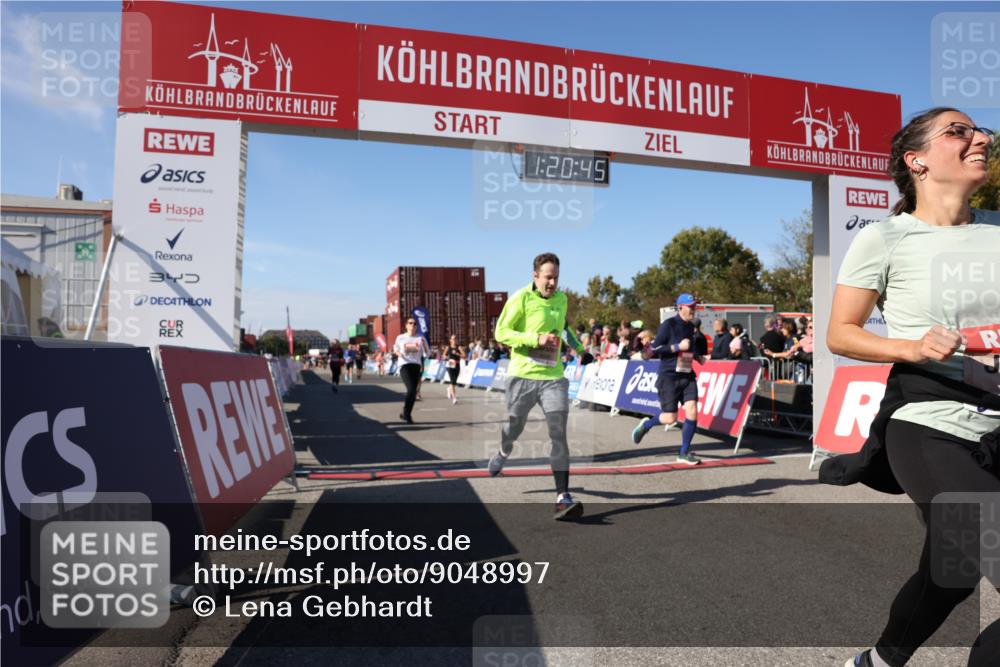 03.10.2025 - Köhlbrandbrückenlauf Lena Gebhardt http://msf.ph/oto/9048997 03.10.2025 13:20:46 Ziel 4476, 4646, 4709, 5480, 5488, 5774, 5918, 5920, 6703, 6777, 6807 meine-sportfotos.de