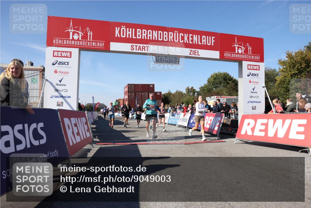 03.10.2025 - Köhlbrandbrückenlauf Lena Gebhardt http://msf.ph/oto/9049003 03.10.2025 13:04:43 Ziel 4022, 4061, 4236, 4246, 4247, 4303, 4449, 4713, 4724, 4831, 5849, 5948, 5968, 6092, 6268, 6470, 6716 meine-sportfotos.de