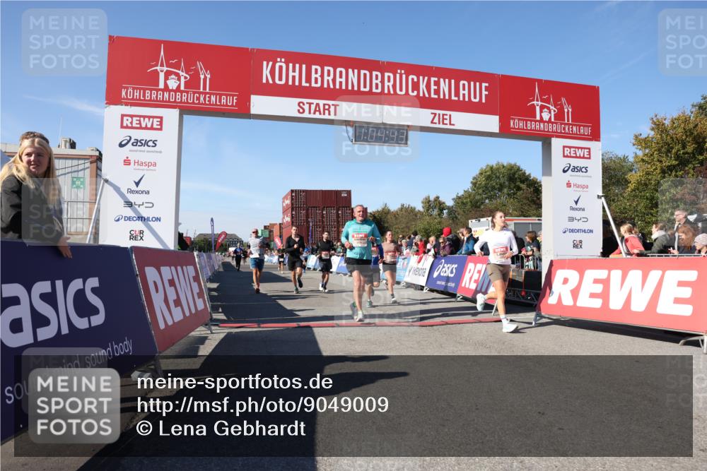 03.10.2025 - Köhlbrandbrückenlauf Lena Gebhardt http://msf.ph/oto/9049009 03.10.2025 13:04:43 Ziel 4022, 4061, 4236, 4246, 4247, 4303, 4449, 4713, 4724, 4831, 5849, 5948, 5968, 6092, 6268, 6470, 6716 meine-sportfotos.de