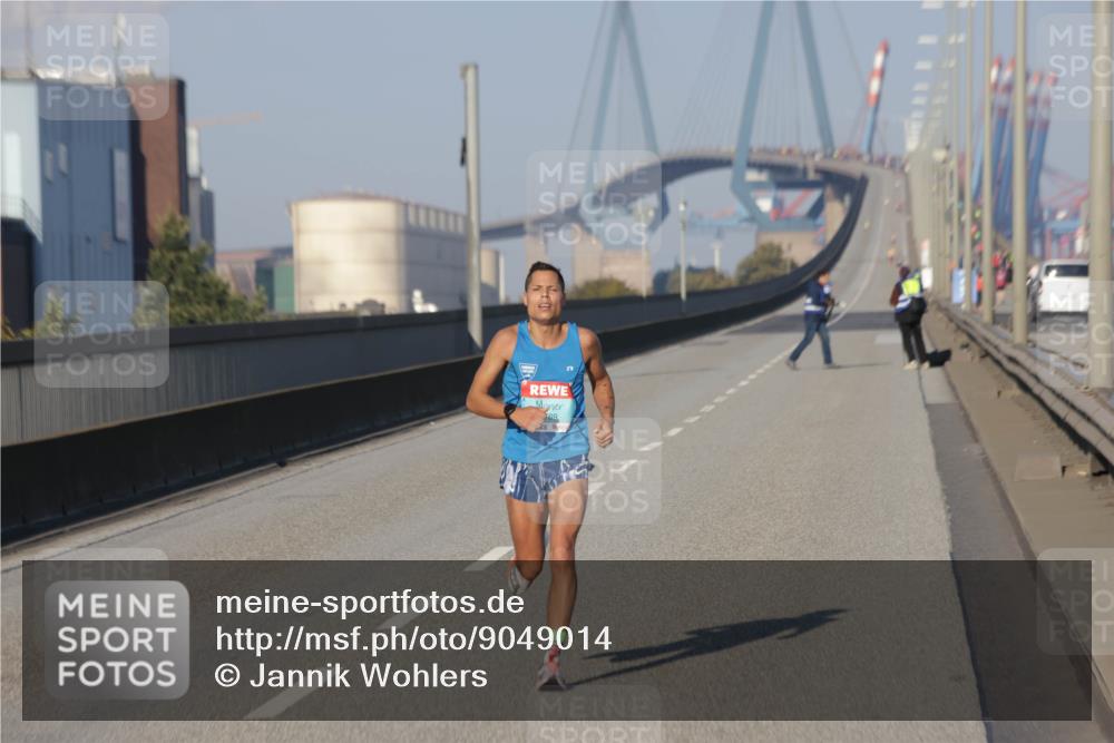 03.10.2025 - Köhlbrandbrückenlauf Jannik Wohlers http://msf.ph/oto/9049014 03.10.2025 09:32:51 Position 3 69 meine-sportfotos.de