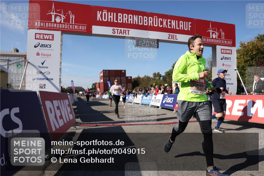 03.10.2025 - Köhlbrandbrückenlauf Lena Gebhardt http://msf.ph/oto/9049015 03.10.2025 13:20:46 Ziel 4476, 4646, 4709, 5480, 5488, 5774, 5918, 5920, 6703, 6777, 6807 meine-sportfotos.de