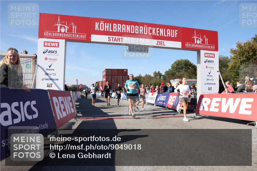 03.10.2025 - Köhlbrandbrückenlauf Lena Gebhardt http://msf.ph/oto/9049018 03.10.2025 13:04:43 Ziel 4022, 4061, 4236, 4246, 4247, 4303, 4449, 4713, 4724, 4831, 5849, 5948, 5968, 6092, 6268, 6470, 6716 meine-sportfotos.de