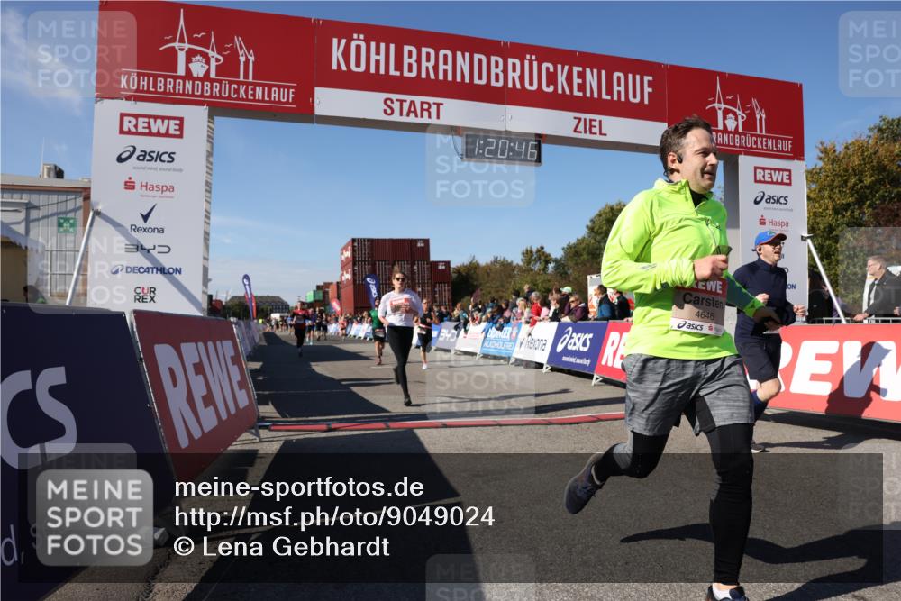 03.10.2025 - Köhlbrandbrückenlauf Lena Gebhardt http://msf.ph/oto/9049024 03.10.2025 13:20:46 Ziel 4476, 4646, 4709, 5480, 5488, 5774, 5918, 5920, 6703, 6777, 6807 meine-sportfotos.de