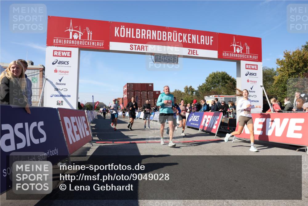 03.10.2025 - Köhlbrandbrückenlauf Lena Gebhardt http://msf.ph/oto/9049028 03.10.2025 13:04:44 Ziel 4022, 4061, 4236, 4246, 4247, 4303, 4449, 4713, 4724, 4831, 5849, 5948, 5968, 6092, 6268, 6470, 6716 meine-sportfotos.de