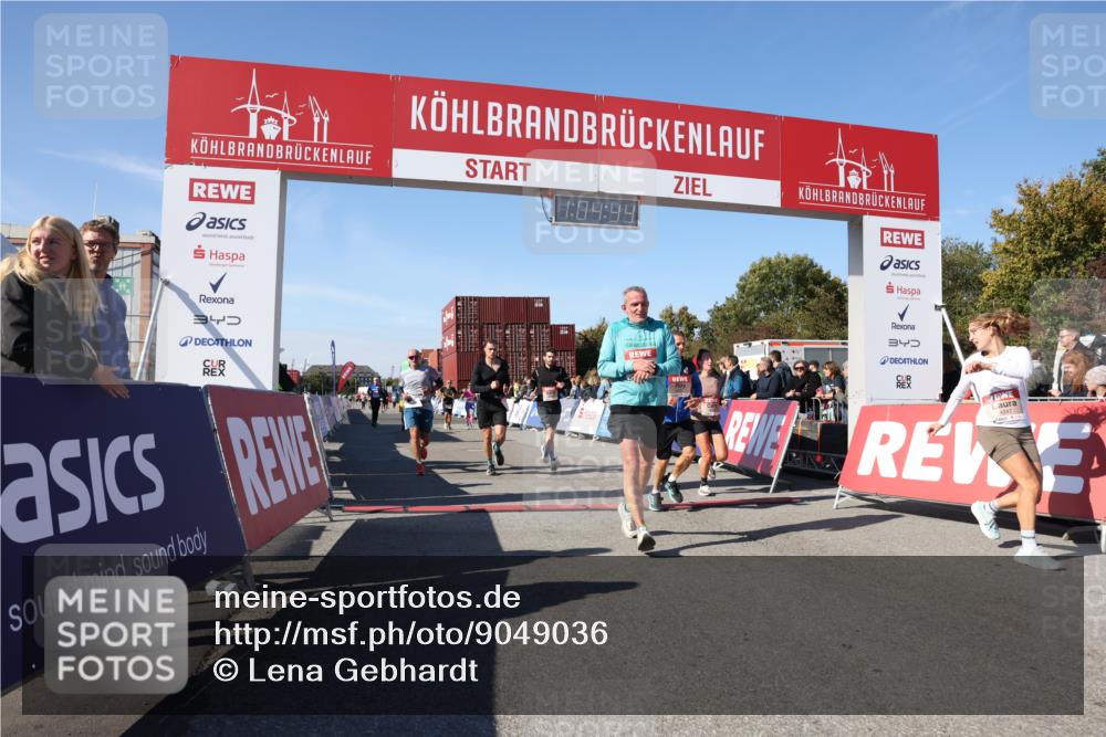 03.10.2025 - Köhlbrandbrückenlauf Lena Gebhardt http://msf.ph/oto/9049036 03.10.2025 13:04:44 Ziel 4022, 4061, 4236, 4246, 4247, 4303, 4449, 4713, 4724, 4831, 5849, 5948, 5968, 6092, 6268, 6470, 6716 meine-sportfotos.de