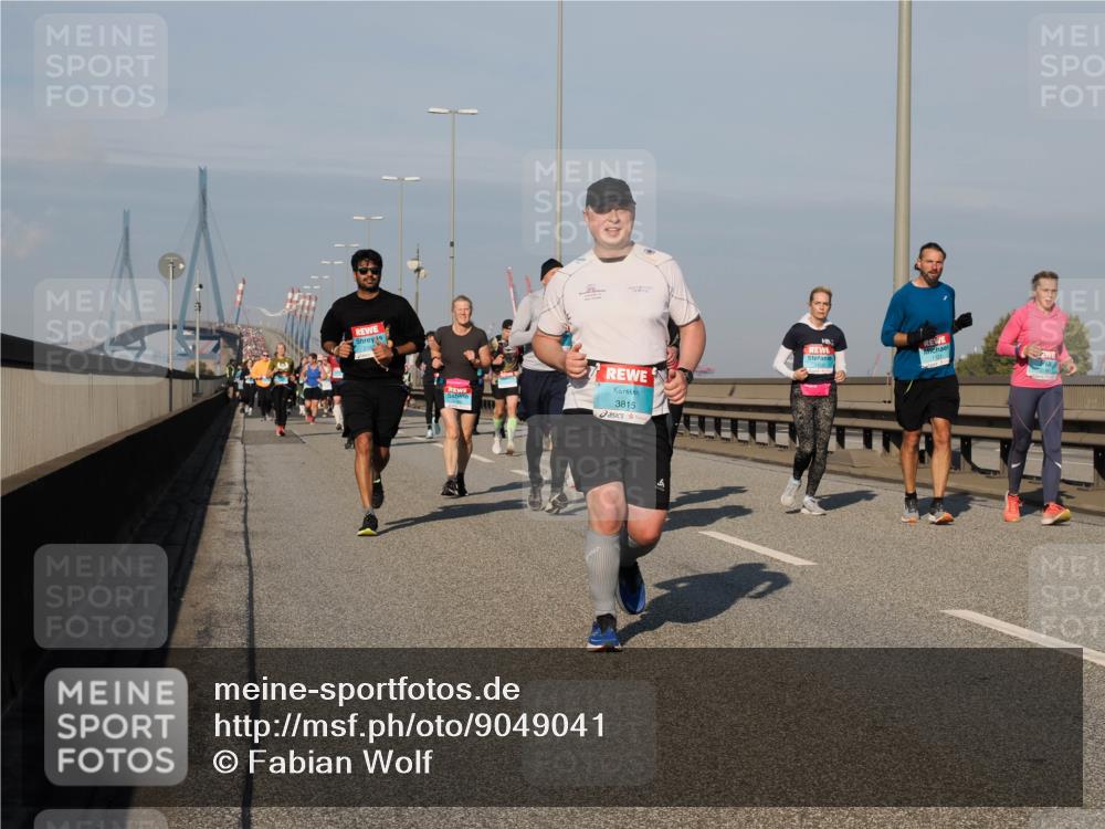 03.10.2025 - Köhlbrandbrückenlauf Fabian Wolf http://msf.ph/oto/9049041 03.10.2025 10:00:49 Position 3 3815 meine-sportfotos.de