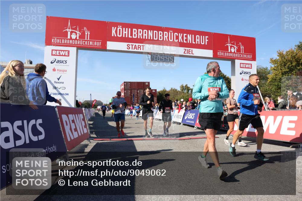 03.10.2025 - Köhlbrandbrückenlauf Lena Gebhardt http://msf.ph/oto/9049062 03.10.2025 13:04:45 Ziel 4022, 4061, 4236, 4246, 4247, 4303, 4449, 4713, 4724, 4831, 5849, 5948, 5968, 6268, 6470, 6716 meine-sportfotos.de