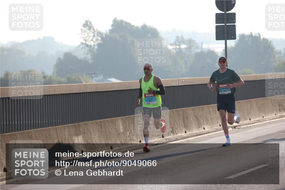 03.10.2025 - Köhlbrandbrückenlauf Lena Gebhardt http://msf.ph/oto/9049066 03.10.2025 09:12:02 Position 1 3807, 1008 meine-sportfotos.de