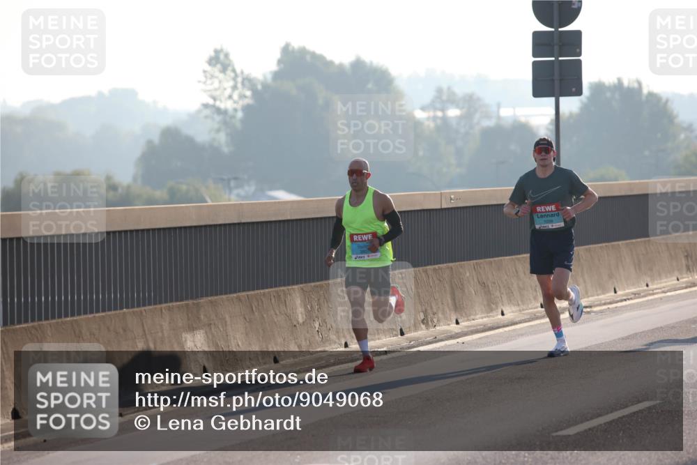 03.10.2025 - Köhlbrandbrückenlauf Lena Gebhardt http://msf.ph/oto/9049068 03.10.2025 09:12:02 Position 1  meine-sportfotos.de