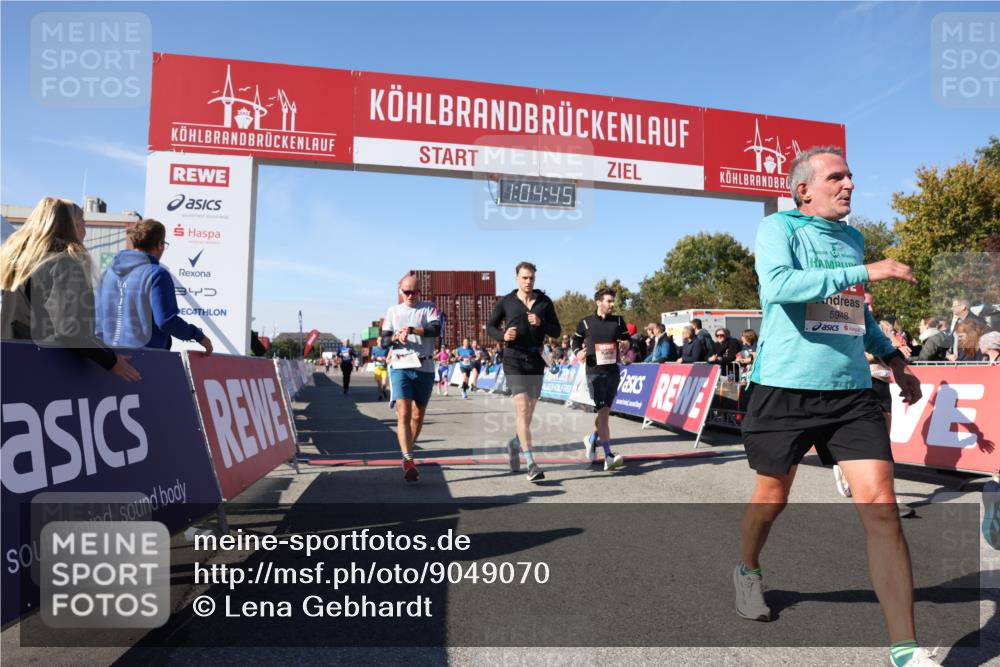 03.10.2025 - Köhlbrandbrückenlauf Lena Gebhardt http://msf.ph/oto/9049070 03.10.2025 13:04:46 Ziel 4022, 4061, 4236, 4246, 4247, 4303, 4449, 4713, 4724, 4831, 5849, 5948, 5968, 6268, 6470, 6716 meine-sportfotos.de