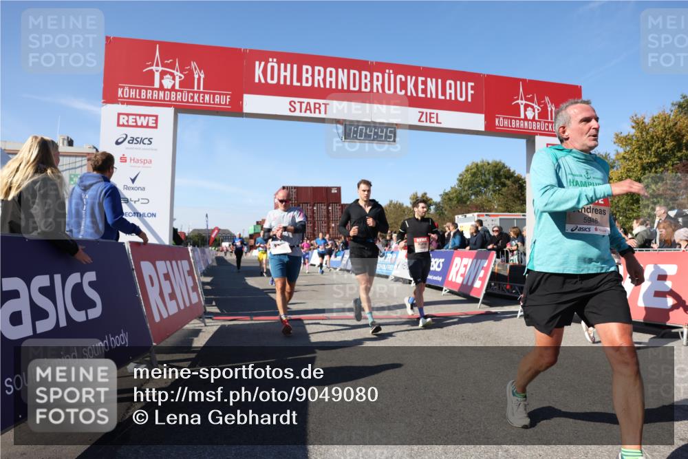 03.10.2025 - Köhlbrandbrückenlauf Lena Gebhardt http://msf.ph/oto/9049080 03.10.2025 13:04:46 Ziel 4022, 4061, 4236, 4246, 4247, 4303, 4449, 4713, 4724, 4831, 5849, 5948, 5968, 6268, 6470, 6716 meine-sportfotos.de