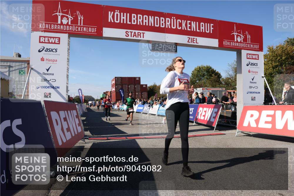 03.10.2025 - Köhlbrandbrückenlauf Lena Gebhardt http://msf.ph/oto/9049082 03.10.2025 13:20:48 Ziel 4476, 4646, 4709, 4915, 4916, 5084, 5480, 5488, 5774, 5918, 5920, 6703, 6777 meine-sportfotos.de