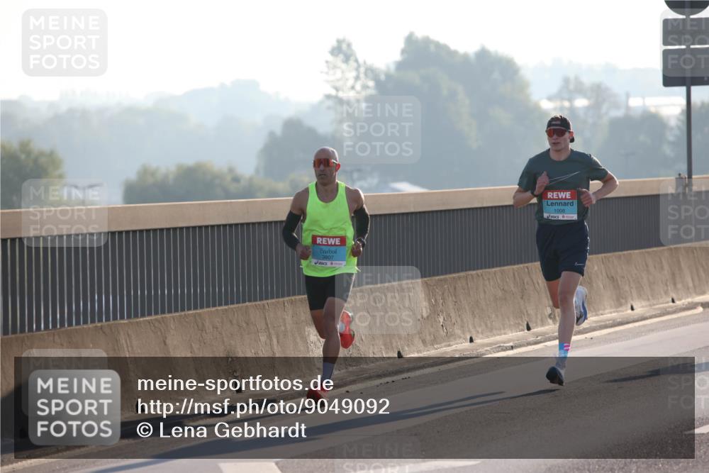 03.10.2025 - Köhlbrandbrückenlauf Lena Gebhardt http://msf.ph/oto/9049092 03.10.2025 09:12:03 Position 1 3807, 1008 meine-sportfotos.de