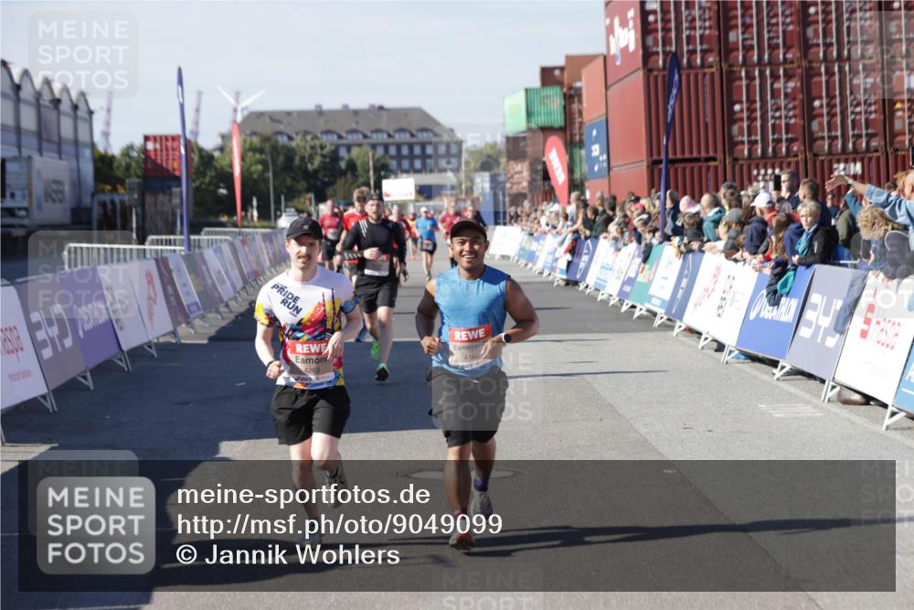 03.10.2025 - Köhlbrandbrückenlauf Jannik Wohlers http://msf.ph/oto/9049099 03.10.2025 13:07:37 Ziel 4113, 4165, 4254, 4263, 4288, 4375, 4636, 6744, 6800 meine-sportfotos.de