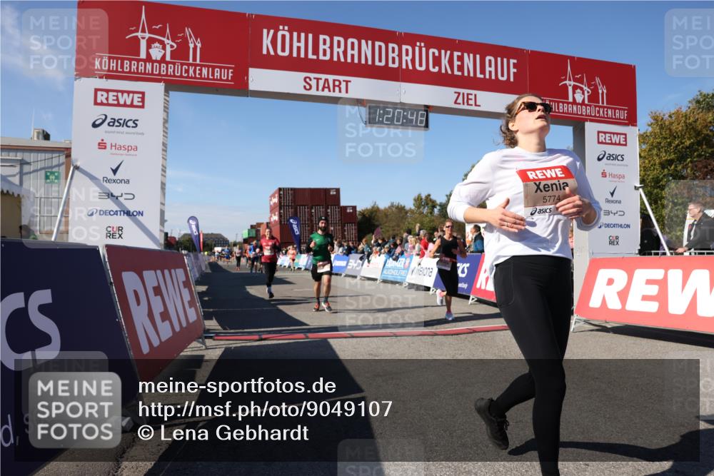 03.10.2025 - Köhlbrandbrückenlauf Lena Gebhardt http://msf.ph/oto/9049107 03.10.2025 13:20:49 Ziel 4476, 4646, 4709, 4915, 4916, 5006, 5084, 5480, 5488, 5774, 5918, 5920, 6703 meine-sportfotos.de