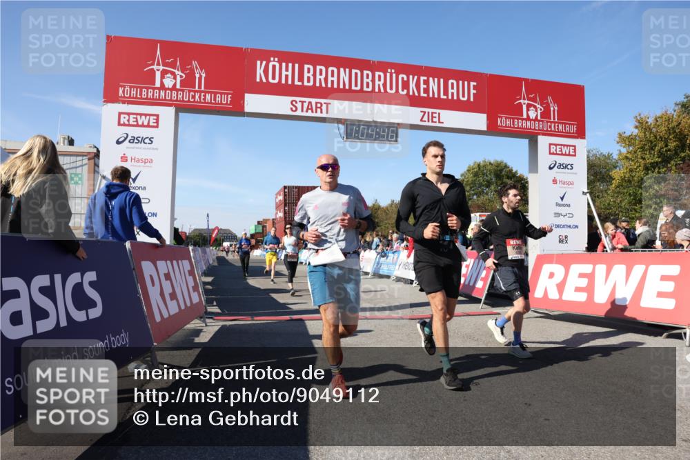 03.10.2025 - Köhlbrandbrückenlauf Lena Gebhardt http://msf.ph/oto/9049112 03.10.2025 13:04:46 Ziel 4022, 4061, 4236, 4246, 4247, 4303, 4449, 4713, 4724, 4831, 5849, 5948, 5968, 6268, 6470, 6716 meine-sportfotos.de