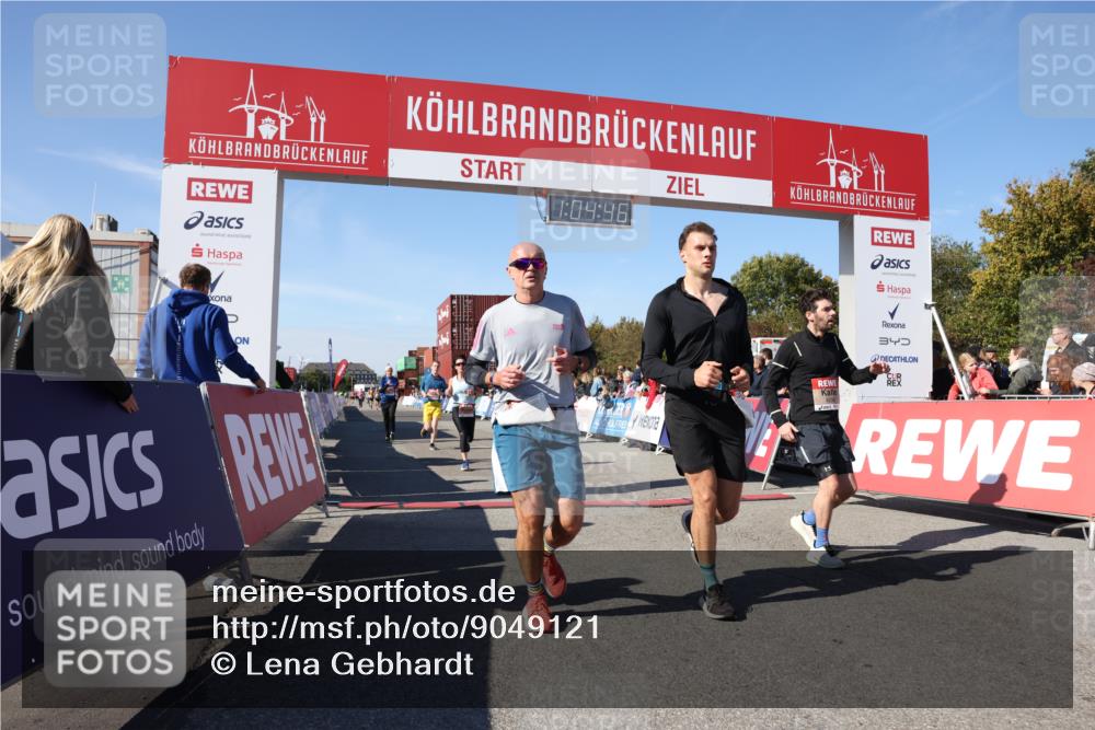 03.10.2025 - Köhlbrandbrückenlauf Lena Gebhardt http://msf.ph/oto/9049121 03.10.2025 13:04:47 Ziel 4022, 4061, 4236, 4246, 4247, 4303, 4449, 4724, 4831, 5849, 5948, 5968, 6268, 6470, 6716 meine-sportfotos.de