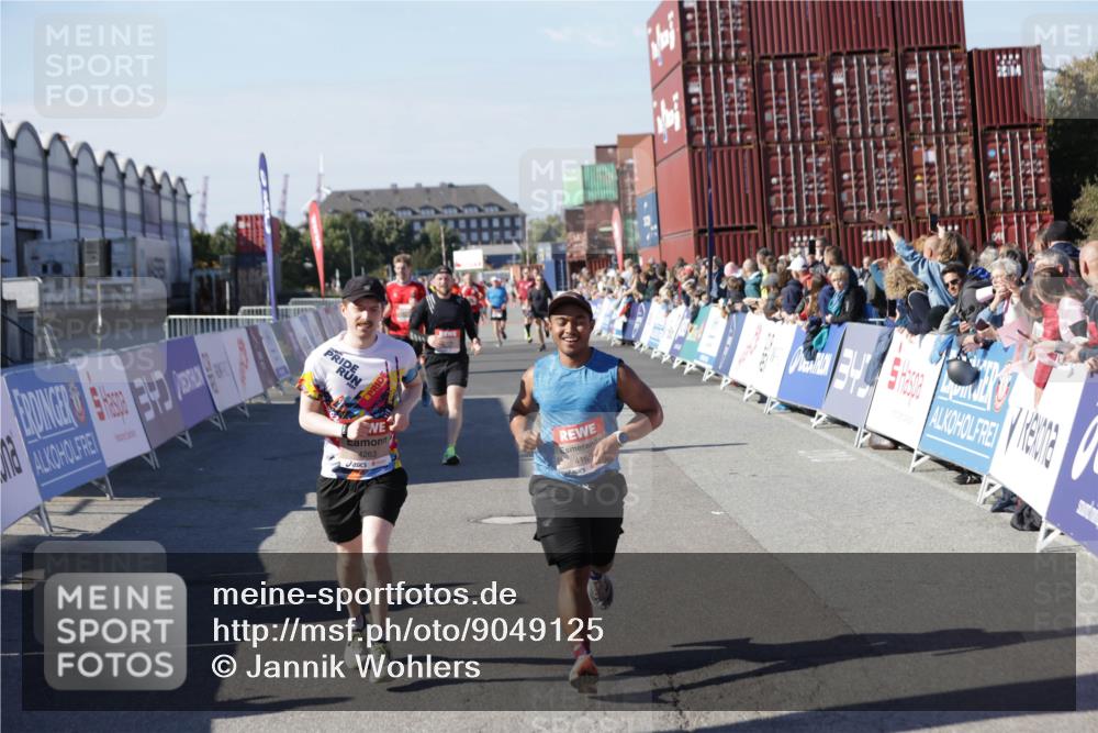 03.10.2025 - Köhlbrandbrückenlauf Jannik Wohlers http://msf.ph/oto/9049125 03.10.2025 13:07:38 Ziel 4113, 4165, 4254, 4263, 4375, 4636, 6744, 6800 meine-sportfotos.de