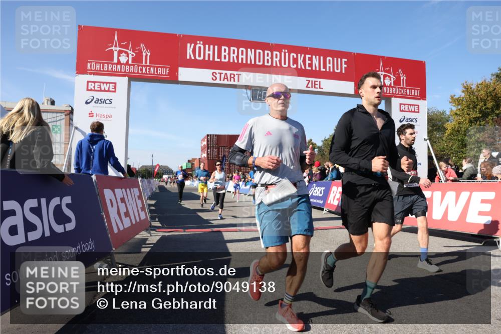 03.10.2025 - Köhlbrandbrückenlauf Lena Gebhardt http://msf.ph/oto/9049138 03.10.2025 13:04:47 Ziel 4022, 4061, 4236, 4246, 4247, 4303, 4449, 4724, 4831, 5849, 5948, 5968, 6268, 6470, 6716 meine-sportfotos.de