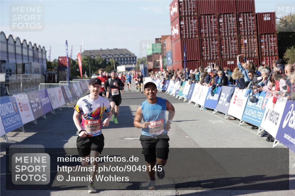 03.10.2025 - Köhlbrandbrückenlauf Jannik Wohlers http://msf.ph/oto/9049145 03.10.2025 13:07:38 Ziel 4113, 4165, 4254, 4263, 4375, 4636, 6744, 6800 meine-sportfotos.de