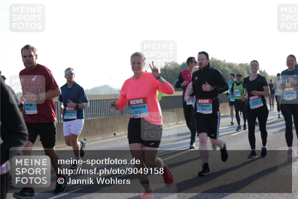 03.10.2025 - Köhlbrandbrückenlauf Jannik Wohlers http://msf.ph/oto/9049158 03.10.2025 09:18:18 Position 3 2882, 3210, 3515, 3724, 1460 meine-sportfotos.de